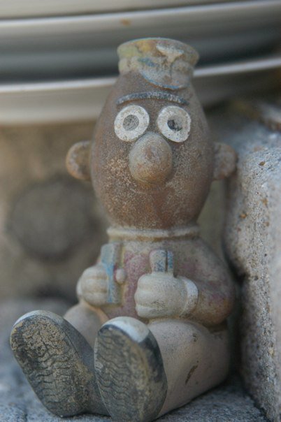 25890_567204745111_659075_n